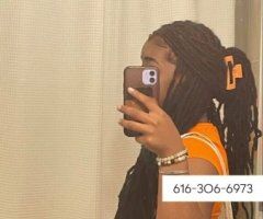 Detroit escorts - Detroit Sweet & Discreet Female Escort — 25 Only
