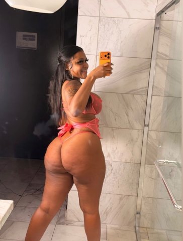 Mixed Porn Star Back in Washington DC (Verify Required) - 1