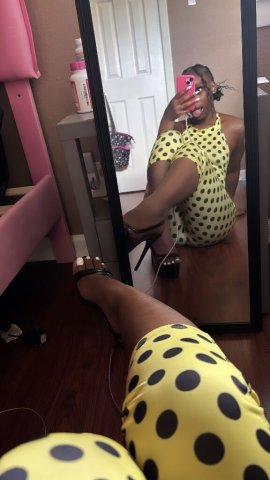 Houston Slim-Thick Petite Treat — Qv Special (Outcalls Only) - 1