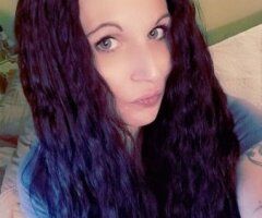 Milwaukee Female Escort — 5'4" Curves, 34C, Green Eyes - Image 6
