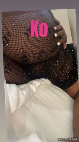 Wet & Ready Female Escort in Chico, CA — Outcalls & Car Fun - 1