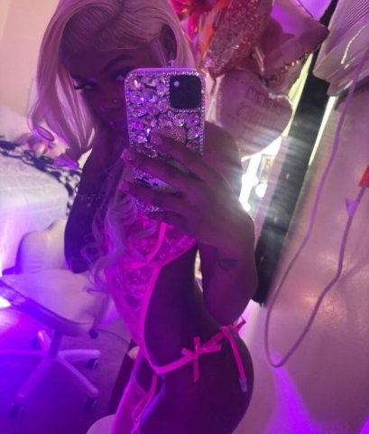 Holland, MI Petite Tattooed Outcall Female Escort — BJ, Anal, Oral, Kissing - 1