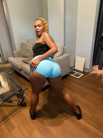 Kansas City MO Exotic Curvy Female Escort — discreet video verification - 1