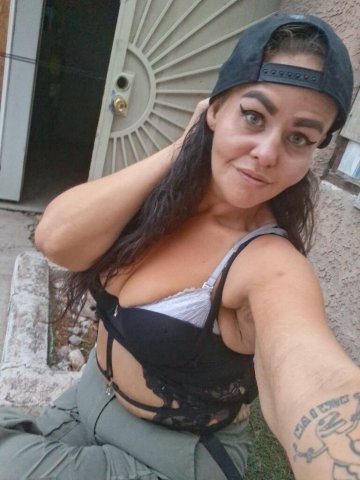 Tucson Female Escort — Deepthroat & Throat Massages - 1