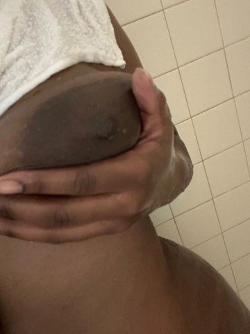Cincinnati Female Escort — outcalls or car play only - 1