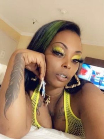 Norfolk Female Escort — Ready for NSA fun - 1