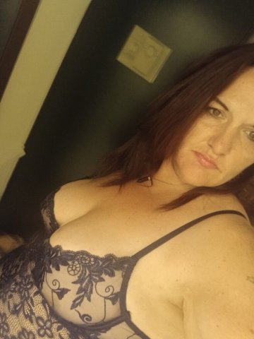 Sacramento White BBW Escort — Outcalls & Car Dates - 1