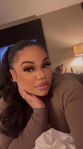 Everett Female Escort — Incall & Outcall Body Rub & Companion - 1