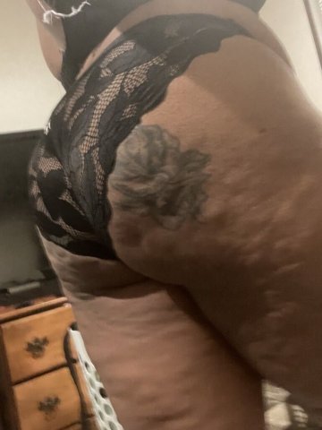 Cedar Rapids Female Escort — discreet oral (no games, deposit required) - 1