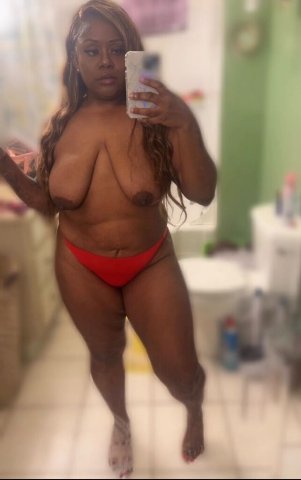 Pittsburgh Woman  29 — In-Call & Out-Call, Car Dates, Overnight Bookings - 1