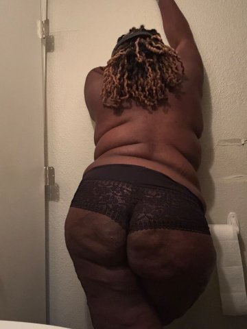 Angel the Amputee Empress — kink-friendly for couples & content buyers - 1
