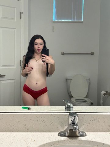 Orlando Redhead Bombshell — Face Time Verification Required - 1