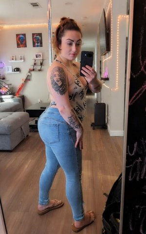 Clearwater Female Escort — 2-Girl Duo BJ Specials - 1