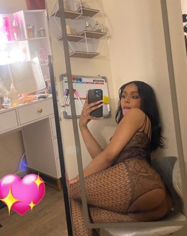 Real fit and hung 🏳‍⚧️TrannyBeauty here! Throat goat👅(If you ready to surrender) Hmu only using this number 👉🏿 (839) 221 6 745 ☑🏳 - 1