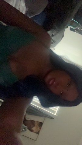 Chico Petite Female Escort — 5'2" & 138 lbs, Incalls - 1