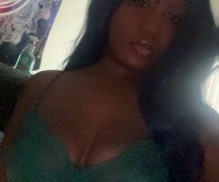 Chico Petite Female Escort — 5'2" & 138 lbs, Incalls - Image 4