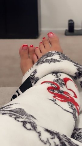 Orange County Latina Female Escort — sneakaway play - 1