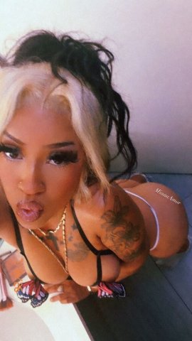Orange County Fun-Focused Female Escort — Wet Play & Exotic Tongue - 1