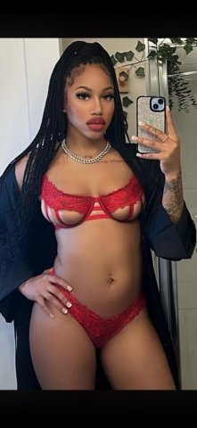 Wet Secret  (FaceTime / Duo) — Pretty Lips - 1