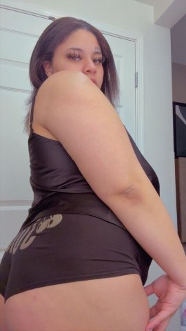 Sweet sensual escort with fetish-friendly outcalls & incalls - 1
