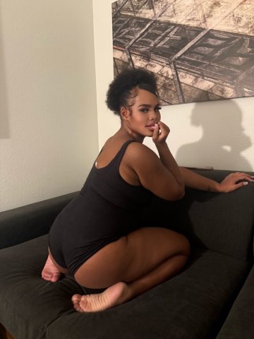 Denver Female Escort — all-night special (FaceTime verified) - 1
