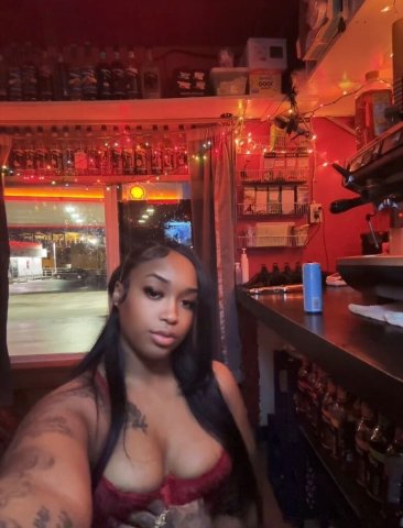 Leena Rose — Curvy RedBone Incall/Outcall, Nuru, Body Rubs & Private Sessions (Wenatchee) - 1