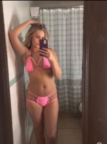 Tulsa OK Female Escort — Duo Sessions, Hygienic Prep - 1