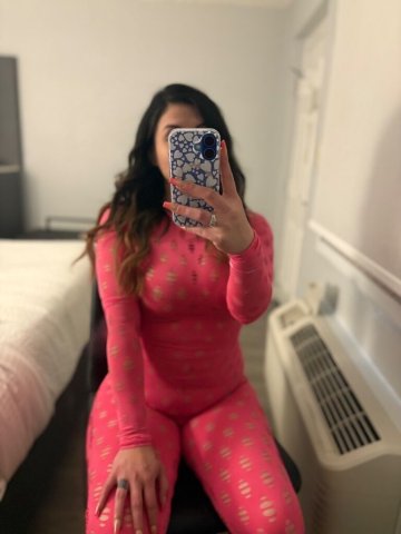 Oakland/East Bay Female Escort — Outcalls & Incall (2-Hour Special) - 1