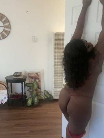 Sacramento Female Escort — Full Service, Guru Massage & Video Play - 1