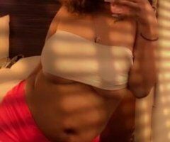 Thick & luscious with big curves — honey pot - Image 2