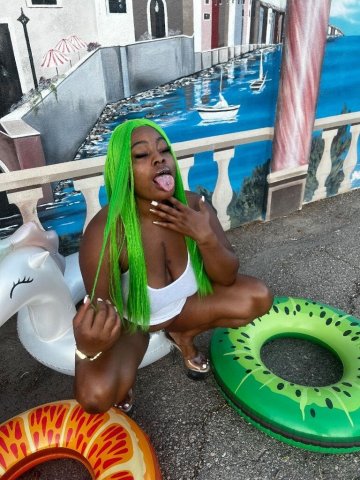 Bismarck, ND Custom Fetish Content + Voice Notes & Sexting - 1