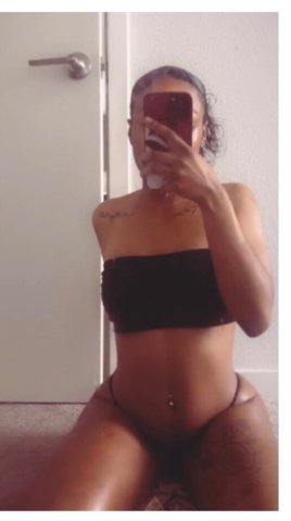Denver, CO In-Calls Only Female Escort — Full-Service Verification by Video - 1