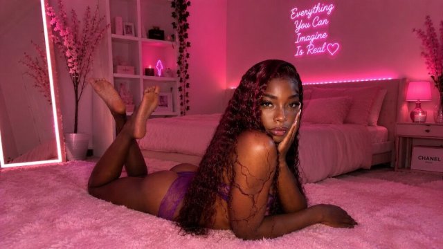 Boston Female Escort — Incall Only, FT Shows, Live Videos - 1