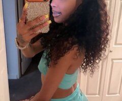 Portland Petite Queen (22) — In/Outcall & NURU Massage - Image 3