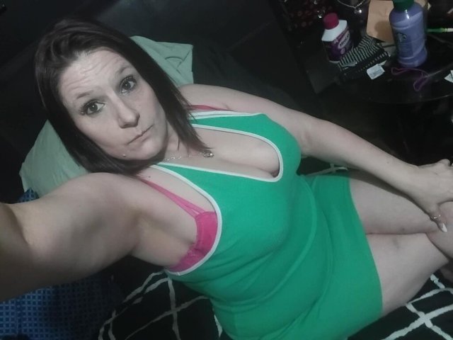 Little Rock Female Escort — 5'8" and 178 lbs, 36DD - 1
