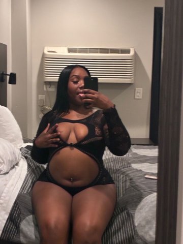 Huntsville AL Female Escort — chocolate + thick meetups - 1