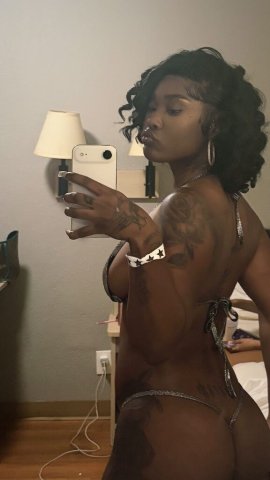 Denver CO In/Outcall Female Escort — FaceTime Shows & Custom Content - 1