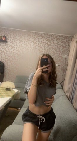 Seattle Queen Female Escort — Incall/Outcall & Car Dates 24/7 - 1