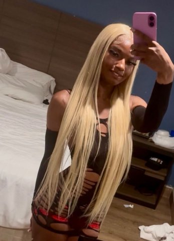 Los Angeles CA Female Escort — 2-Hour Special & Fetish Friendly - 1