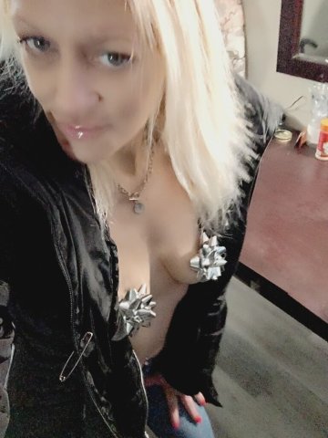 Mandy — Annapolis Female Escort (Deep Tissue Massage + Happy Ending) - 1