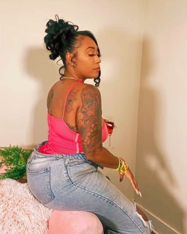 Sweetest Peach — Colombian Beauty (Tattooed Doll) for Incalls & Outcalls - 1