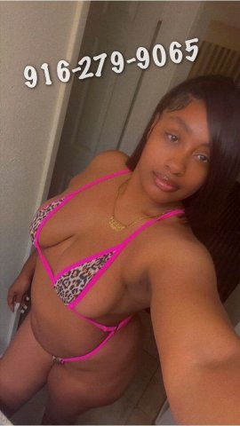 Fremont Female Escort — Private Incall, Sensual Curvy Goddess - 1