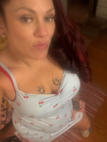 Kat (38) — Southside Jax King Treatment - 1