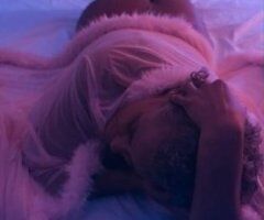 Atlanta, Georgia Escort — Sensual Hand Exploration - Image 3