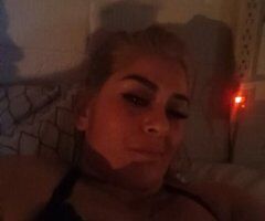 Vivacious Curvy Woman — Seductive, Playful Escort - Image 2