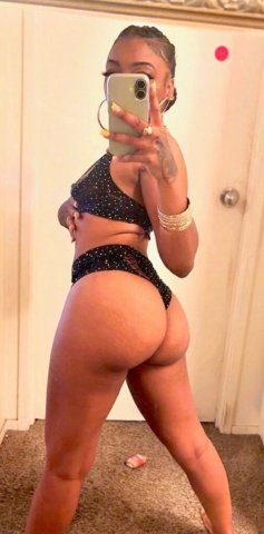 Washington D.C. Sunday Funday Escort — Slim Thick Petite Freak - 1