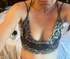 Pittsburgh Mature Female Escort — Stress Relief for Mature Men - Image 5