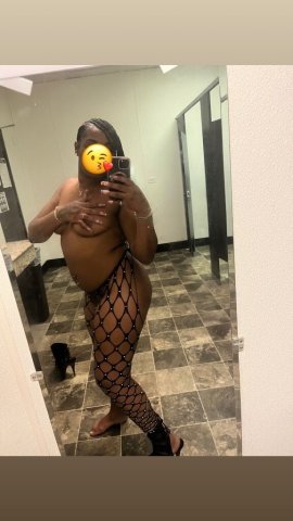 Olympia Chocolate Queen Escort — Outcall for Generous Gentlemen - 1