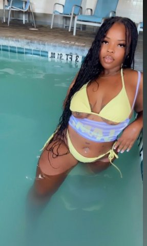 Huntsville AL Female Escort — Incall & Outcall (Deposit for Outcalls) - 1