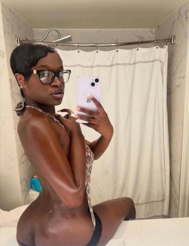 Manhattan Ms. Keisha — Southern Chocolate Delight Hourly Special - 1